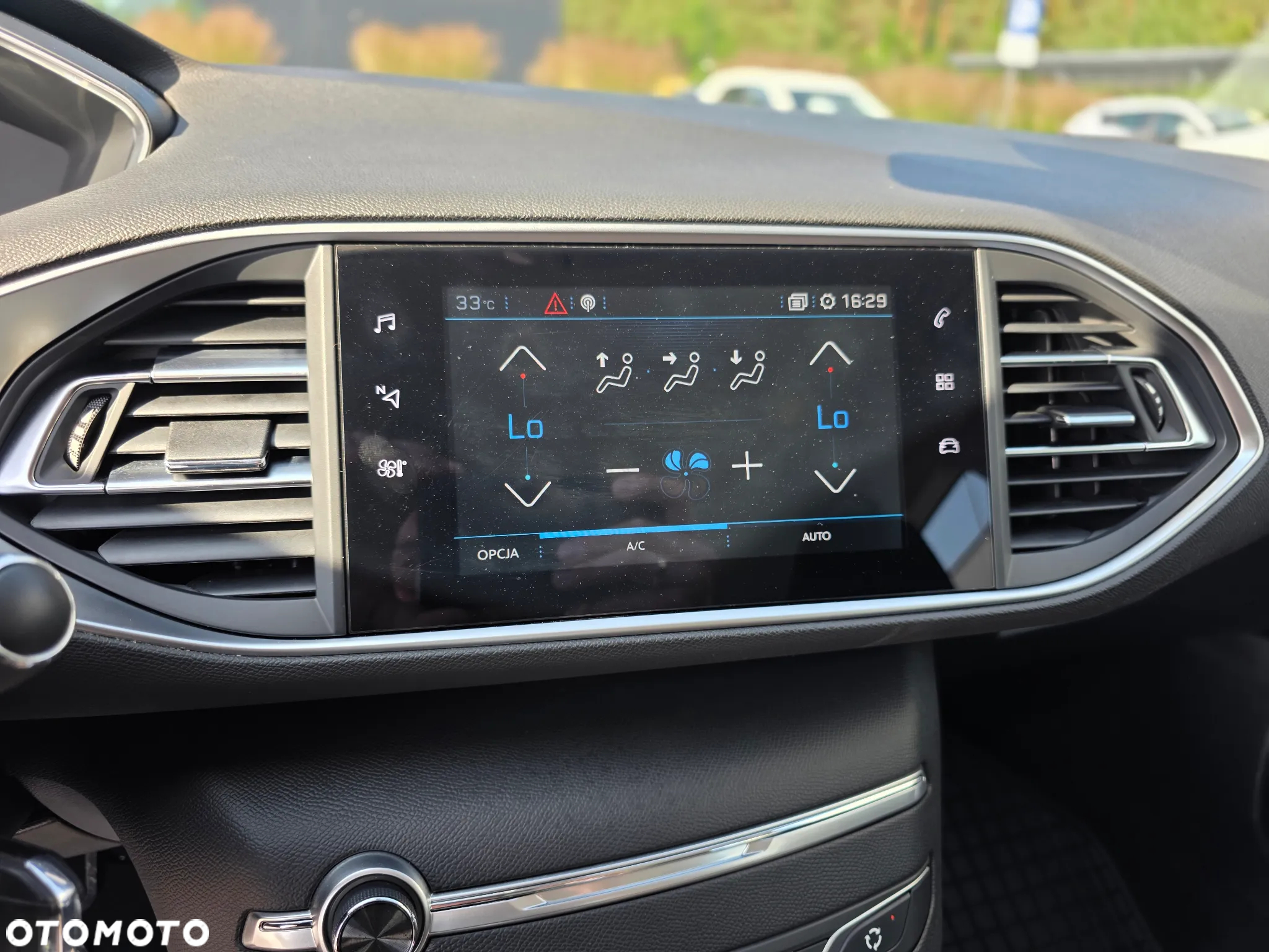 Peugeot 308 SW 1.5 BlueHDi Allure S&S - 18