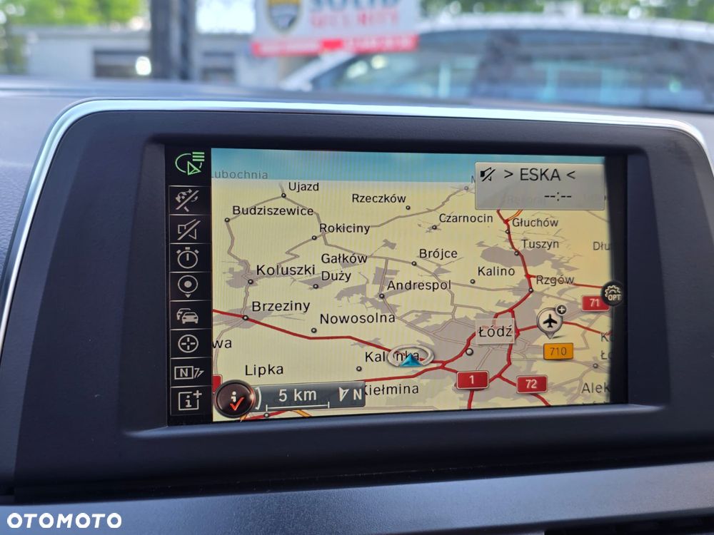 BMW Seria 2 218d - 16