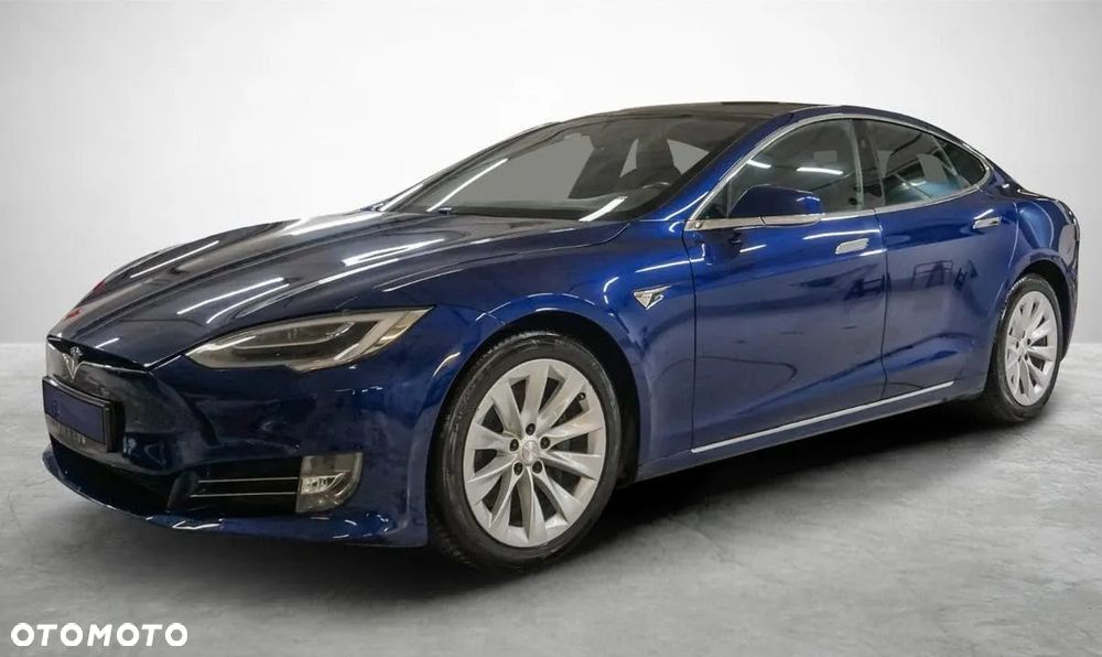 Tesla Model S - 4