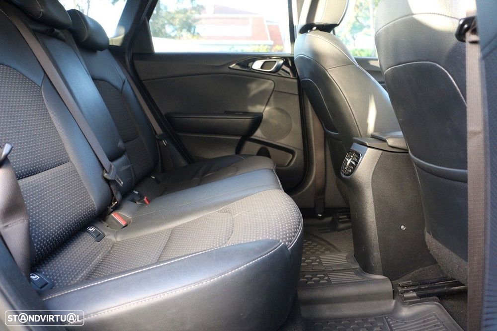 Kia Ceed SW 1.4 T-GDI DCT OPF GT Line - 19