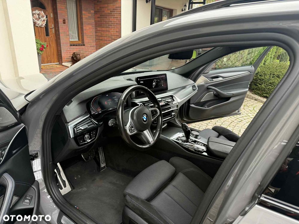 BMW Seria 5 520d xDrive M Sport sport - 17