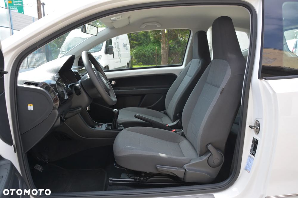 Volkswagen up! (BlueMotion Technology) move - 6