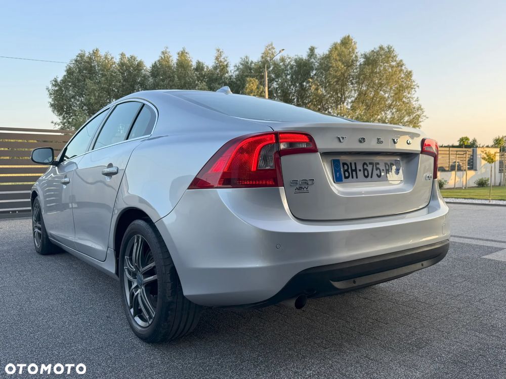 Volvo S60 D3 Geartronic Summum - 16