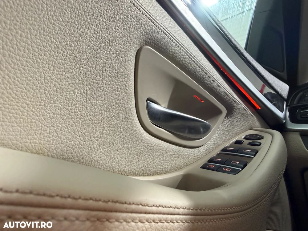 BMW Seria 5 520d Aut. - 30