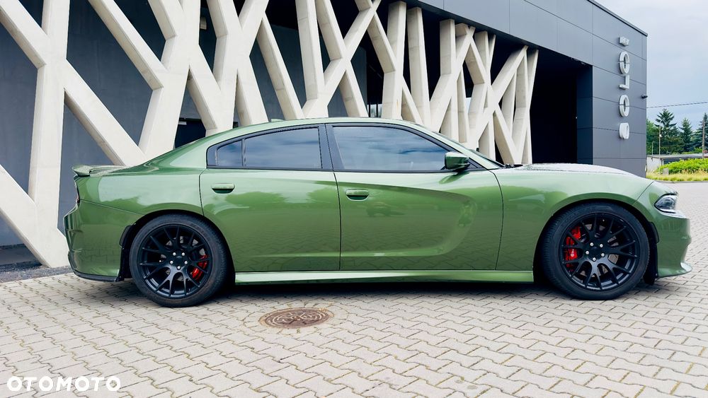 Dodge Charger - 4
