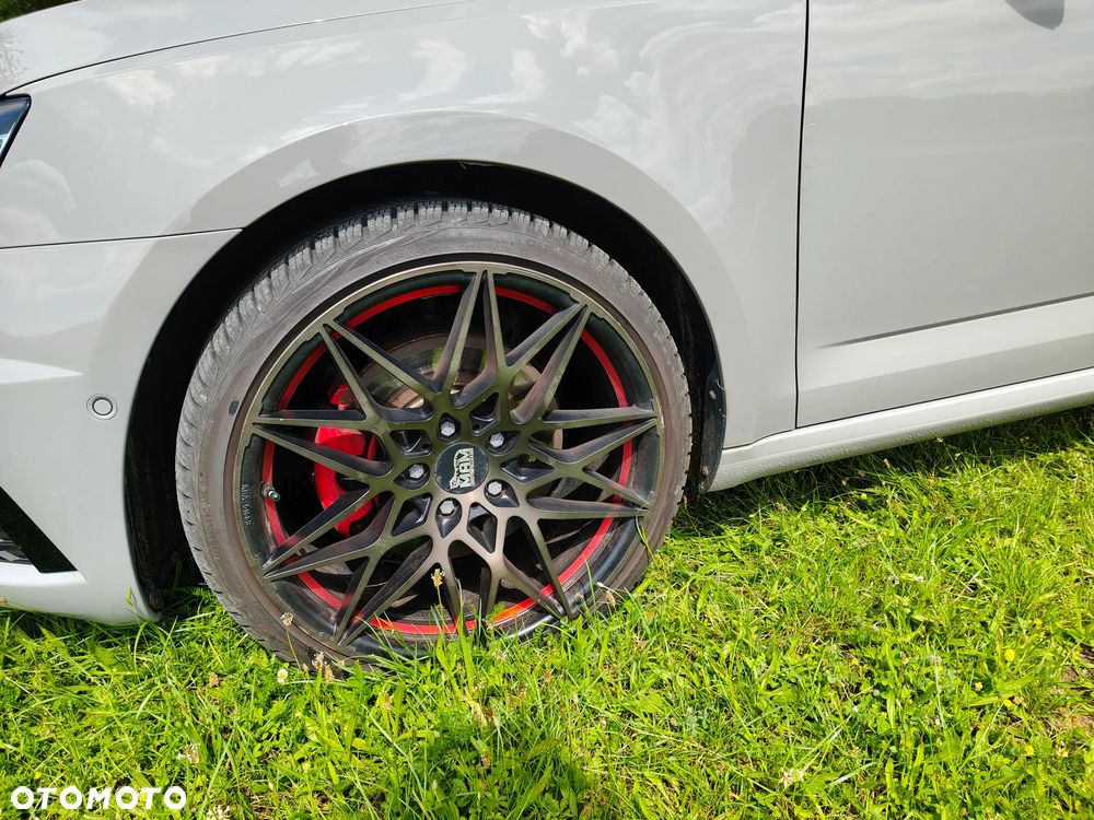 Skoda Octavia 2.0 TDI DSG RS - 2