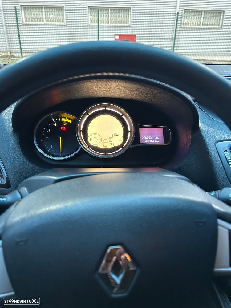 Renault Mégane Sport Tourer 1.5 dCi Dynamique - 8