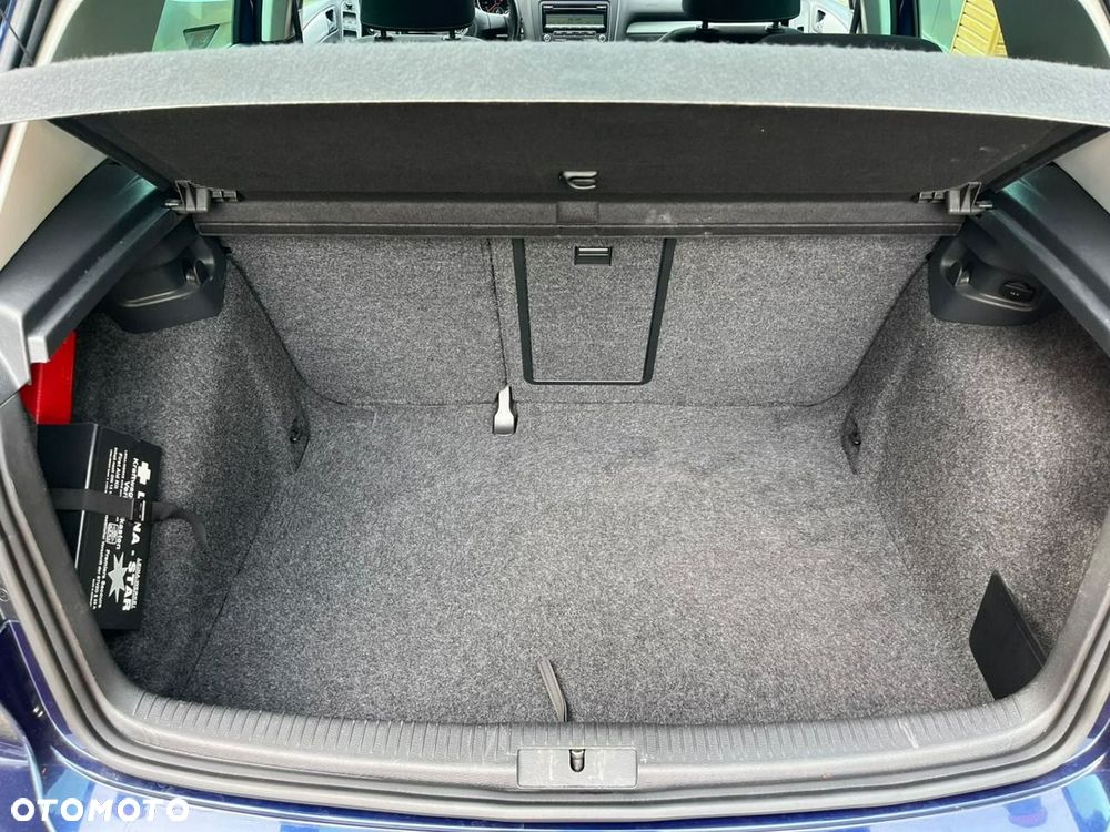 Volkswagen Golf - 23