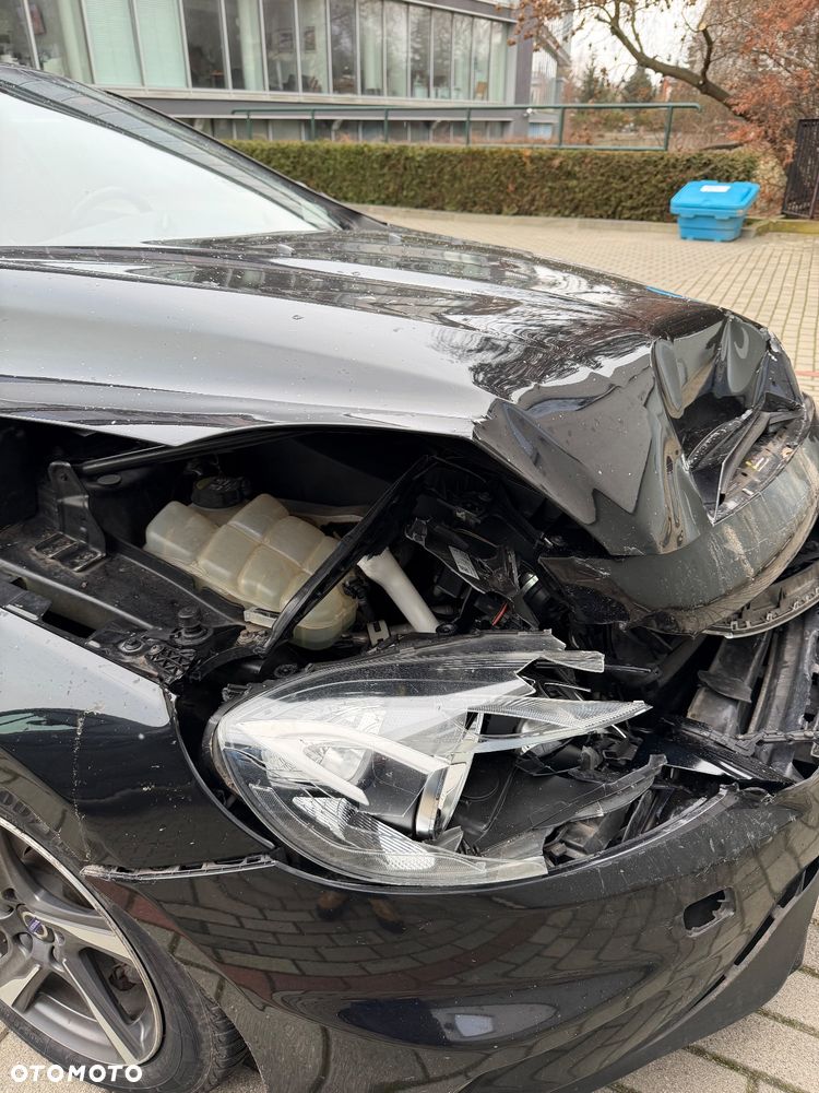 Volvo V40 D2 Drive-E R-Design Kinetic - 3