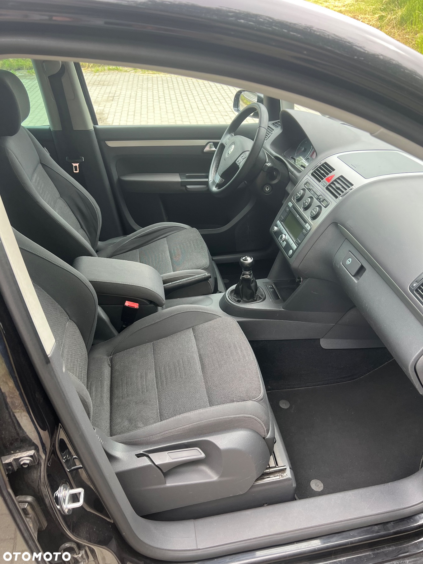 Volkswagen Touran 2.0 TDI DPF Highline - 12