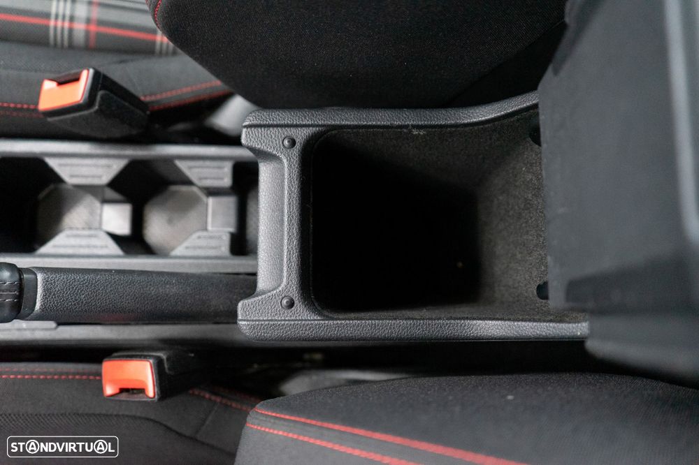 VW Polo 2.0 TSI GTI DSG - 26