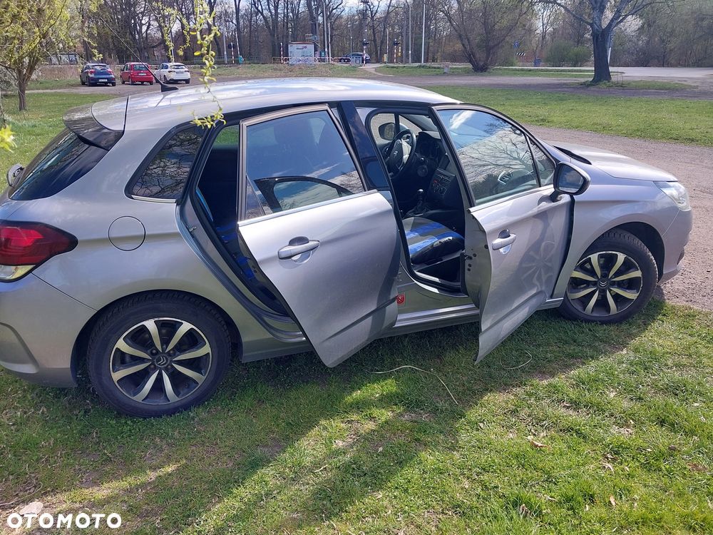 Citroën C4 1.2 PureTech MoreLife S&S - 11