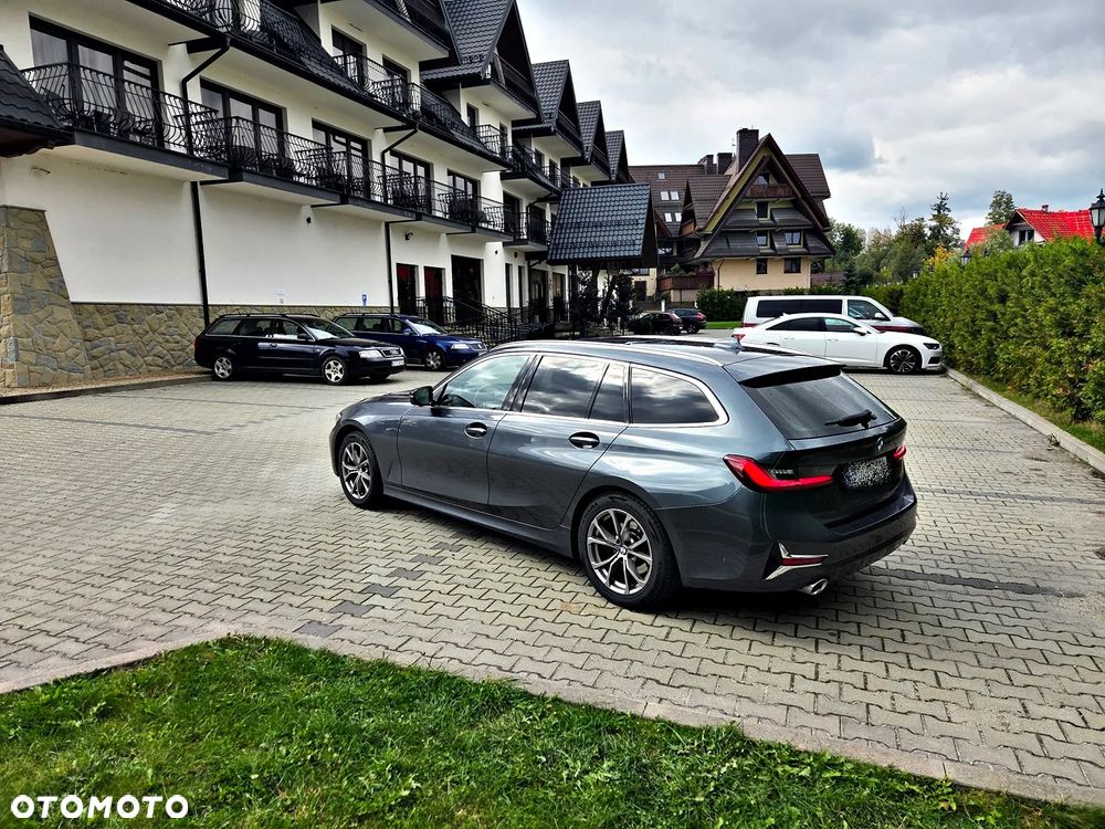 BMW Seria 3 320d xDrive Luxury Line sport - 15