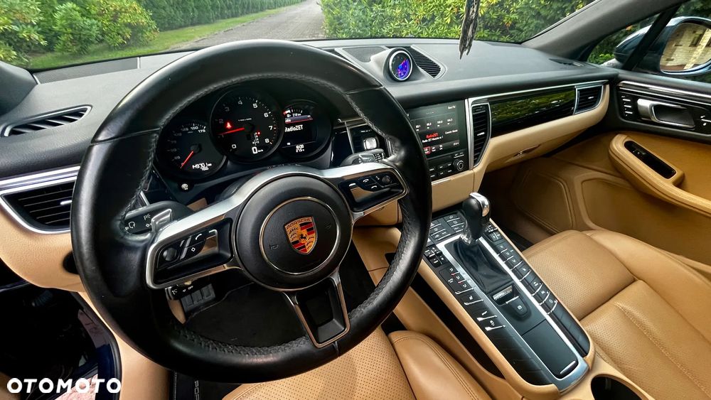 Porsche Macan - 18