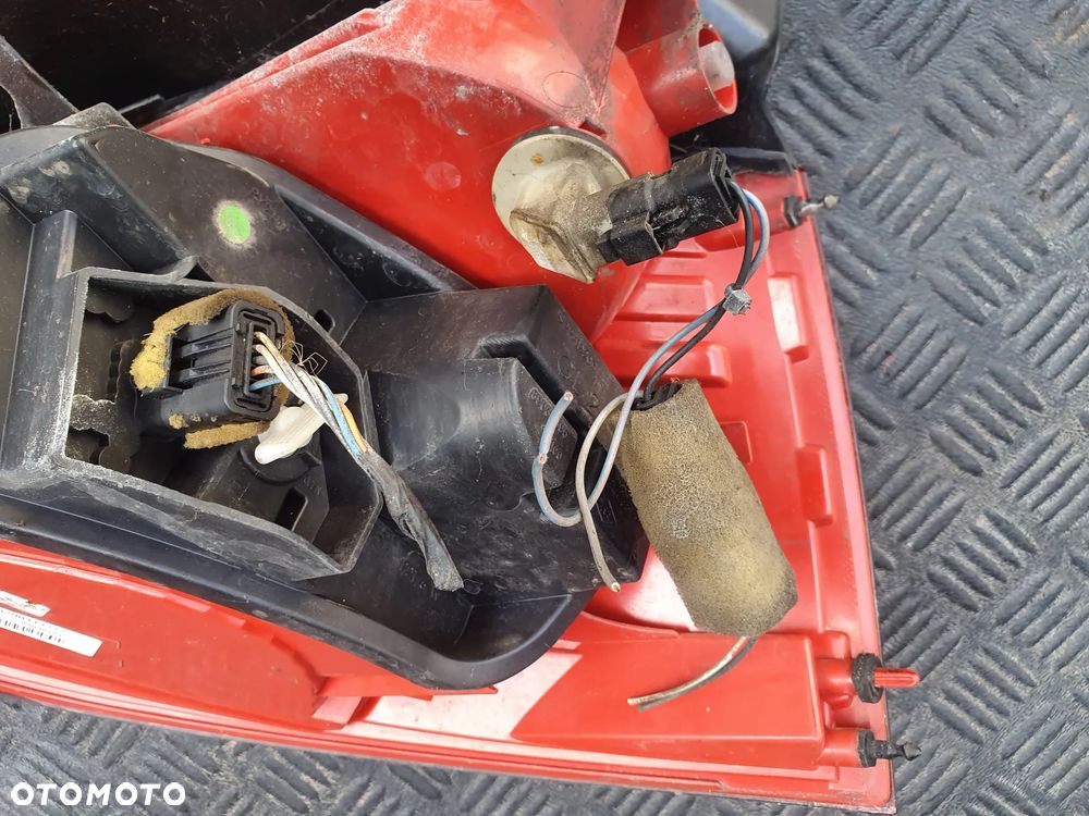 Renault Megane II 2 lift FL 5D HB lampa LEWA tył tylna 8200413214 + WTYCZKA INSTALACJA - 4