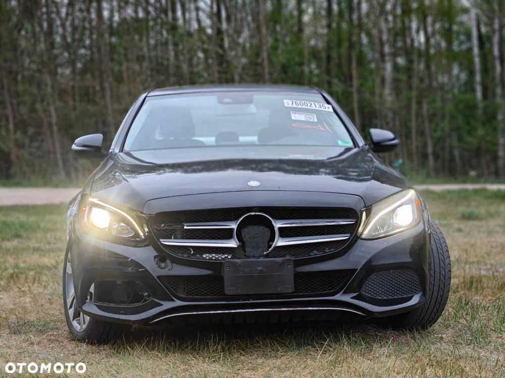 Mercedes-Benz Klasa C 300 4MATIC 9G-TRONIC - 9