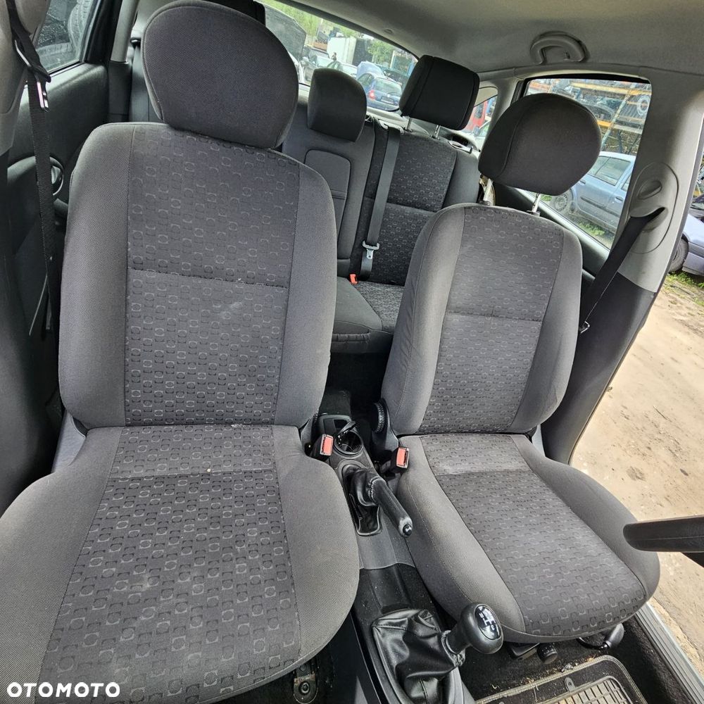 Ford Focus (2004r) 1,6 B 74 KW / 100 KM pojazd na części - 13