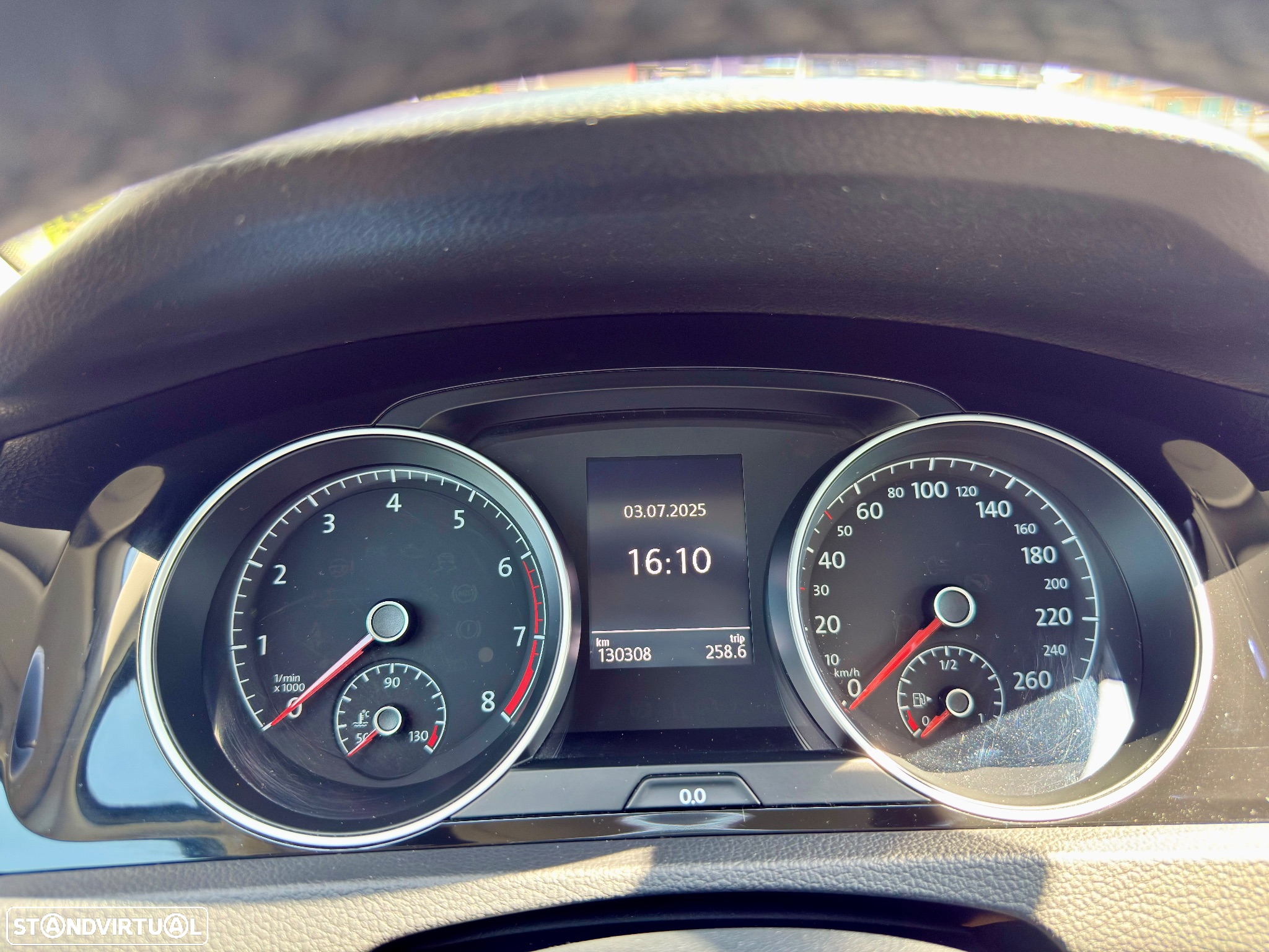 VW Golf 1.0 TSI Confortline DSG - 6