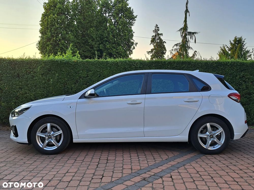 Hyundai i30 1.5 DPI Classic + - 8