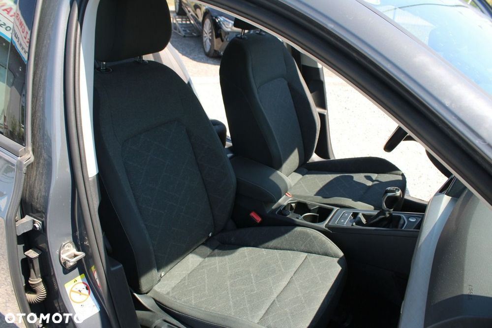 Volkswagen Golf - 14