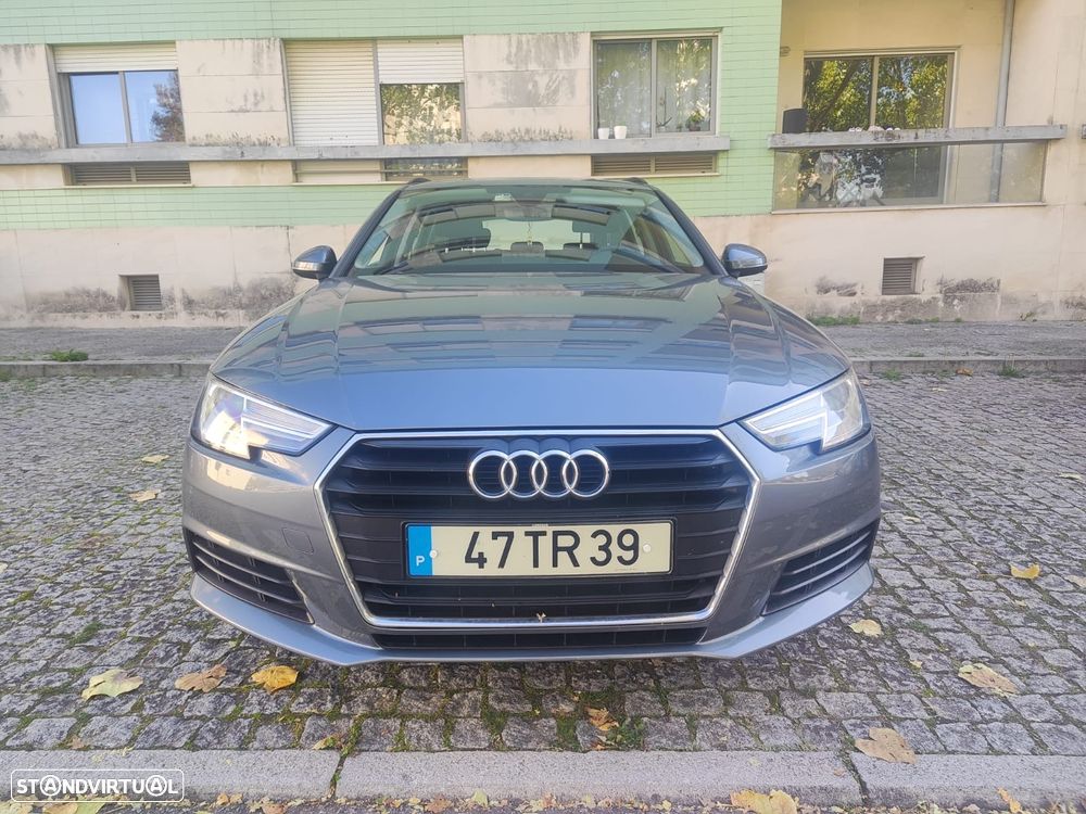 Audi A4 Avant 2.0 TDI S tronic - 1