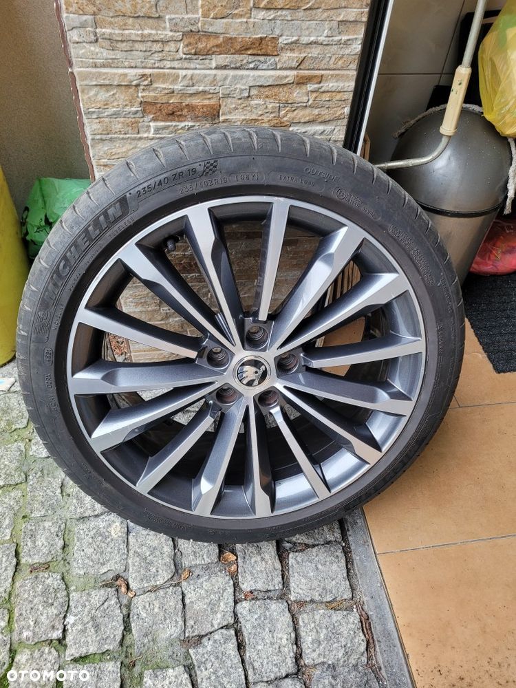 Skoda Superb 2.0 TSI 4x4 DSG L&K - 8