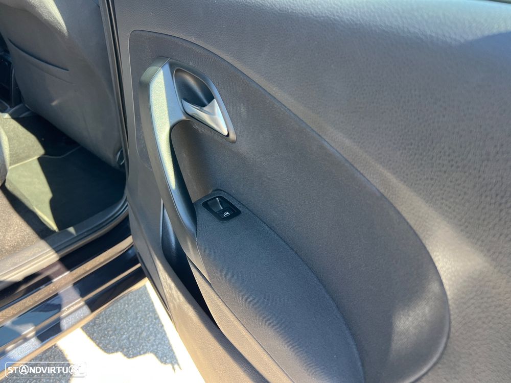 VW Polo 1.2 TSi Street - 12