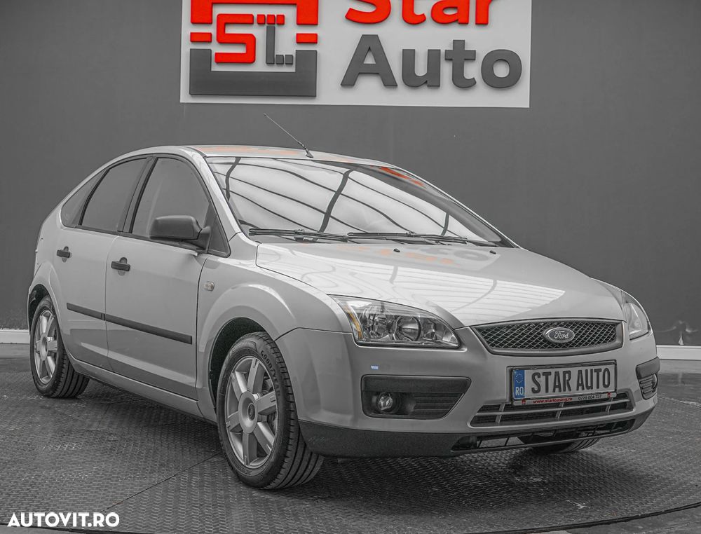 Ford Focus 1.6 16V Ambiente - 4