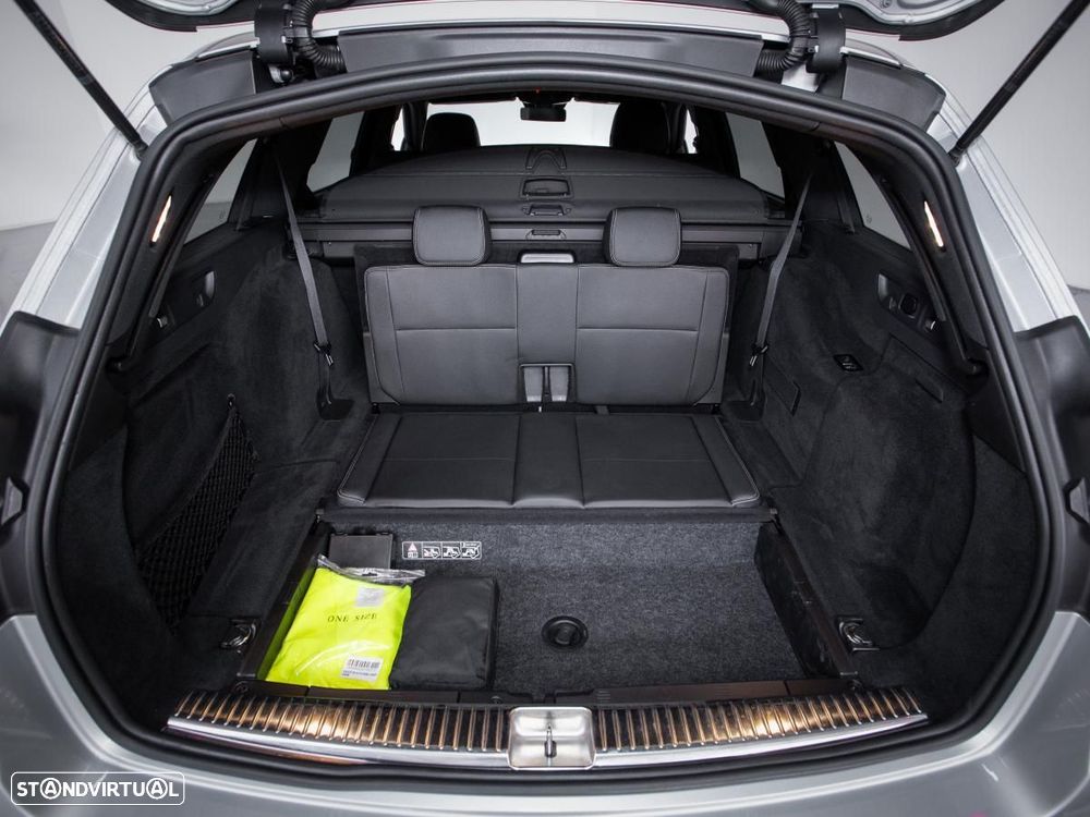 Mercedes-Benz E 220 d AMG 7L - 12