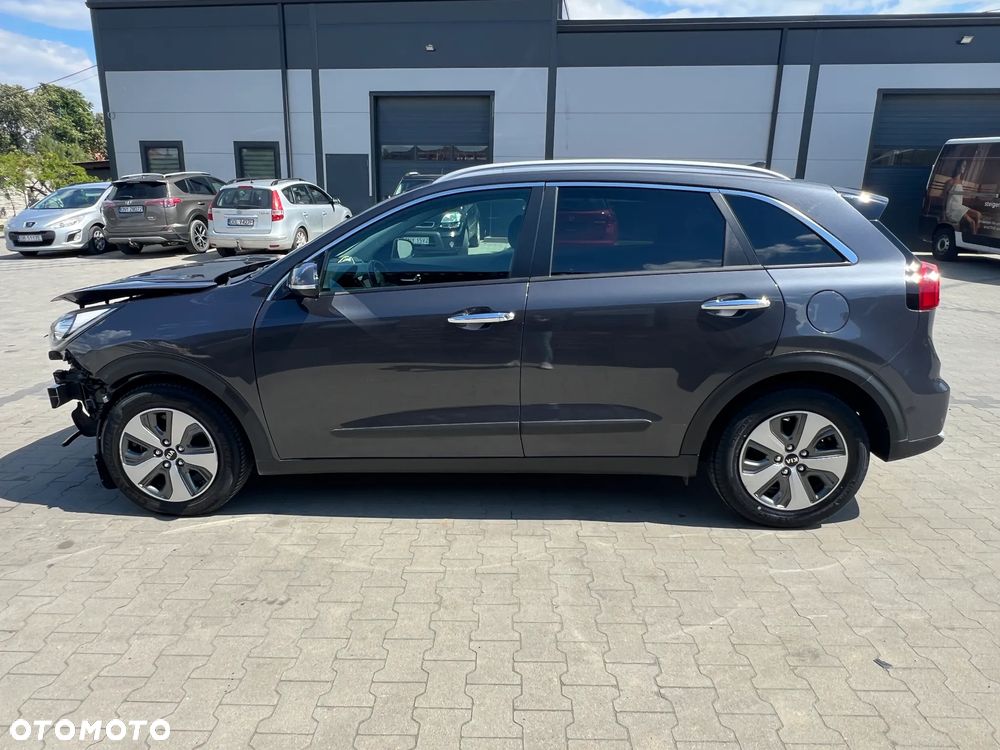 Kia Niro 1.6 GDI 2WD Vision - 3