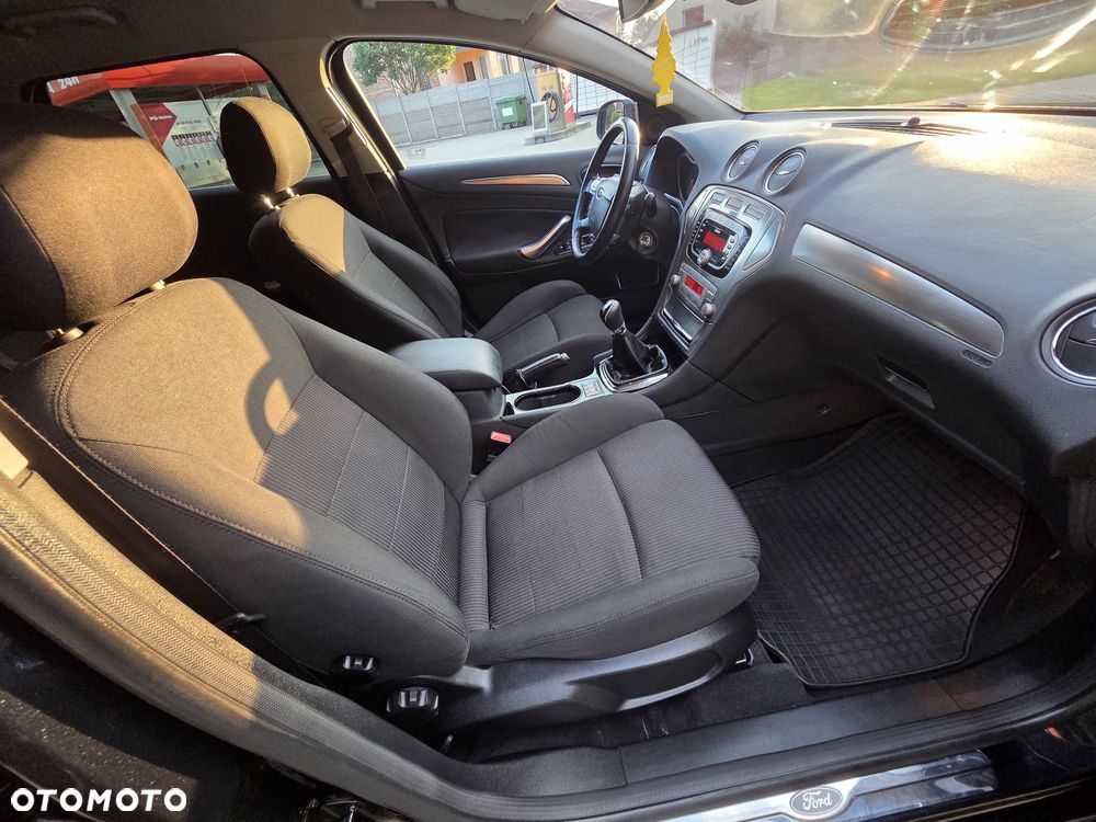 Ford Mondeo 2.0 Titanium - 12
