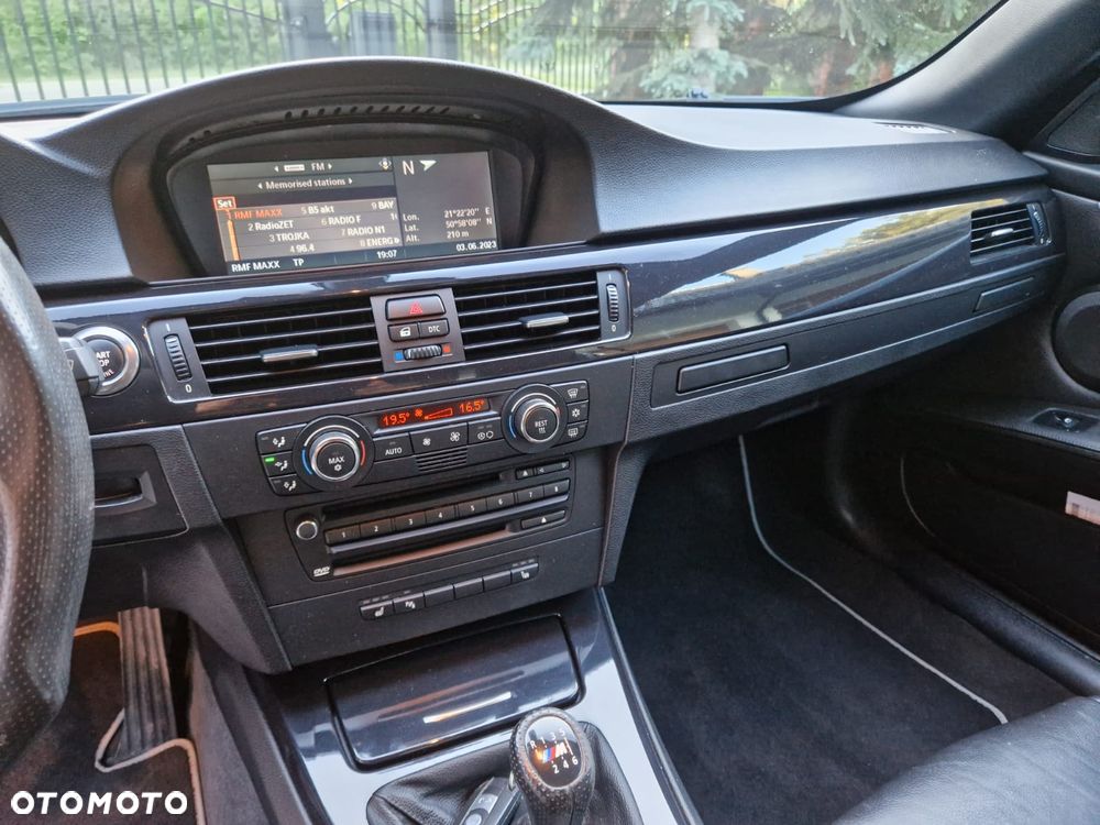 BMW Seria 3 325i - 13