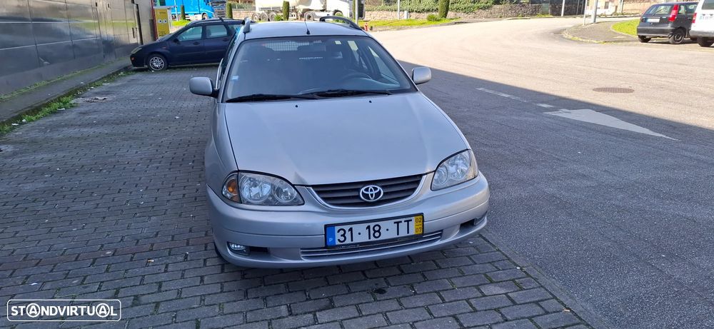 Toyota Avensis SW 2.0 D4D Terra - 19