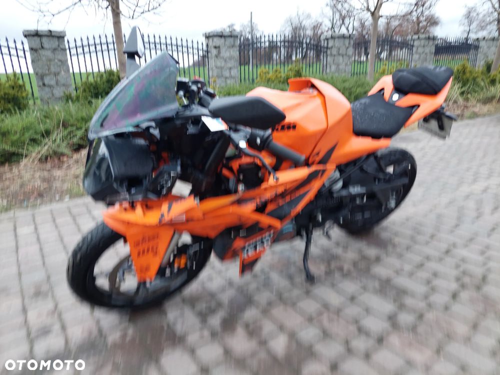 KTM RC 125 - 2