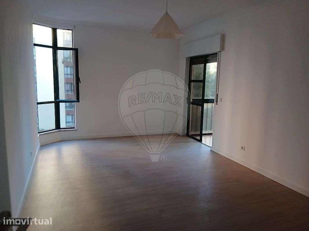 Apartamento T2 para arrendamento - Grande imagem: 4/15