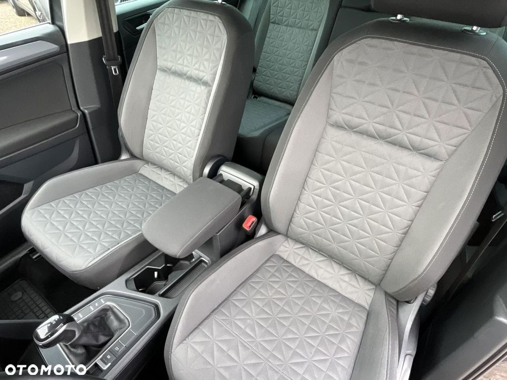Volkswagen Tiguan - 11