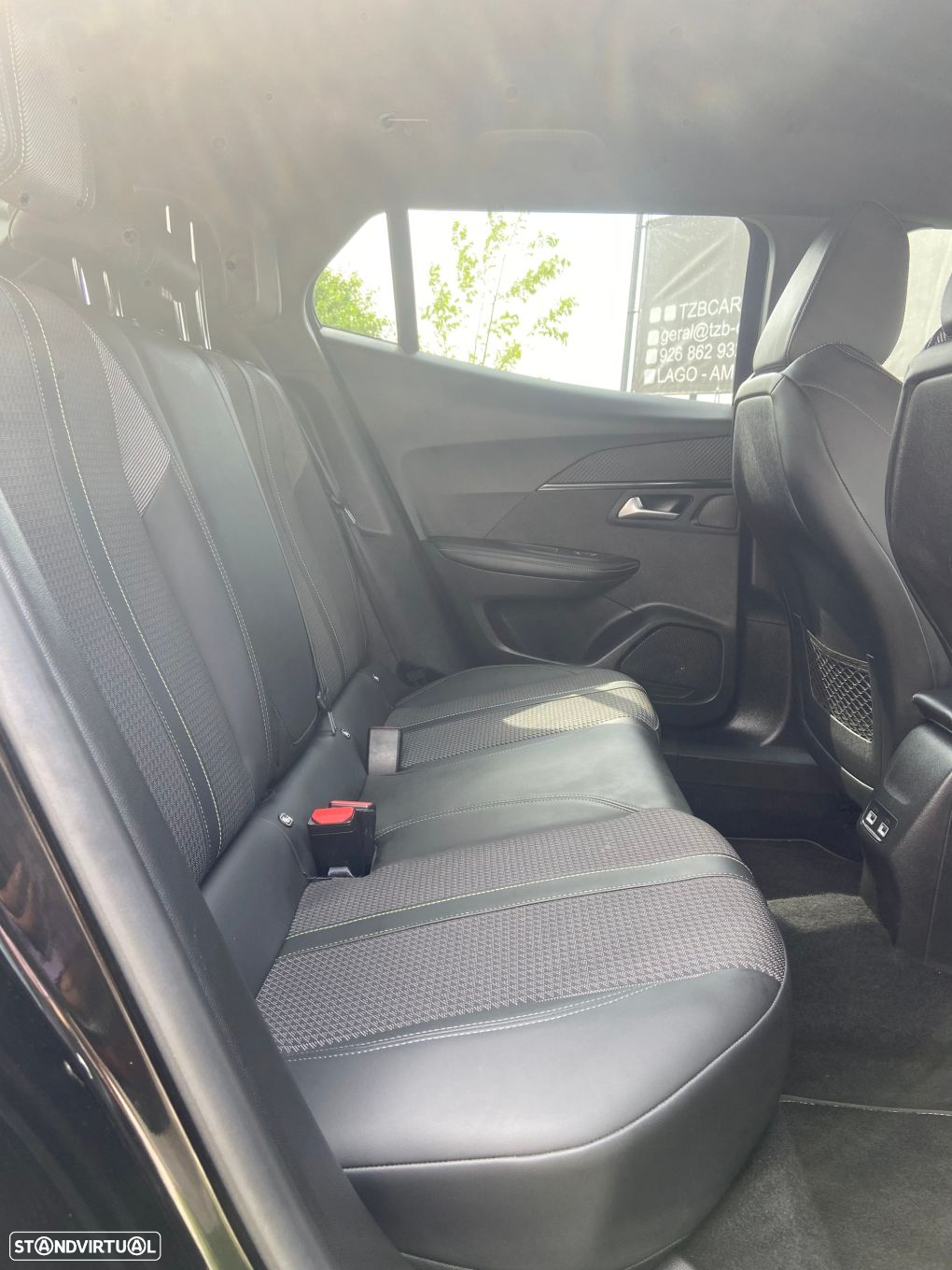 Peugeot 2008 1.2 PureTech GT Pack EAT8 - 20