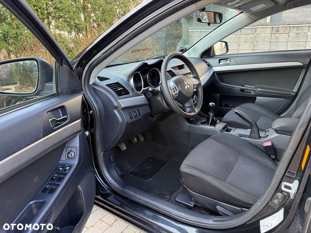 Mitsubishi Lancer 1.8 Intense - 16