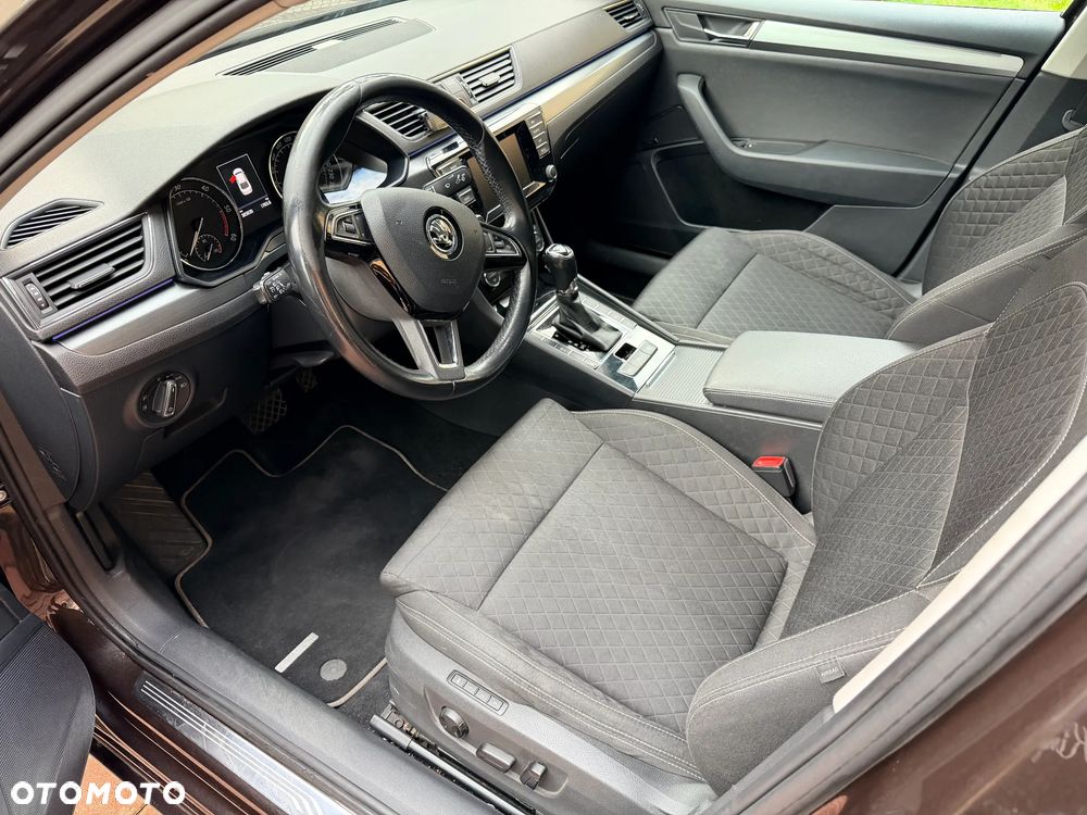 Skoda Superb 2.0 TDI Active DSG - 3