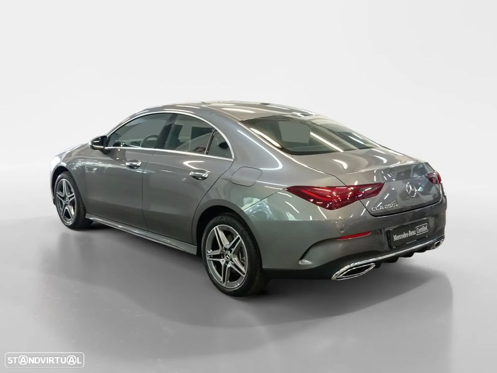 Mercedes-Benz CLA 250 e AMG Line - 4