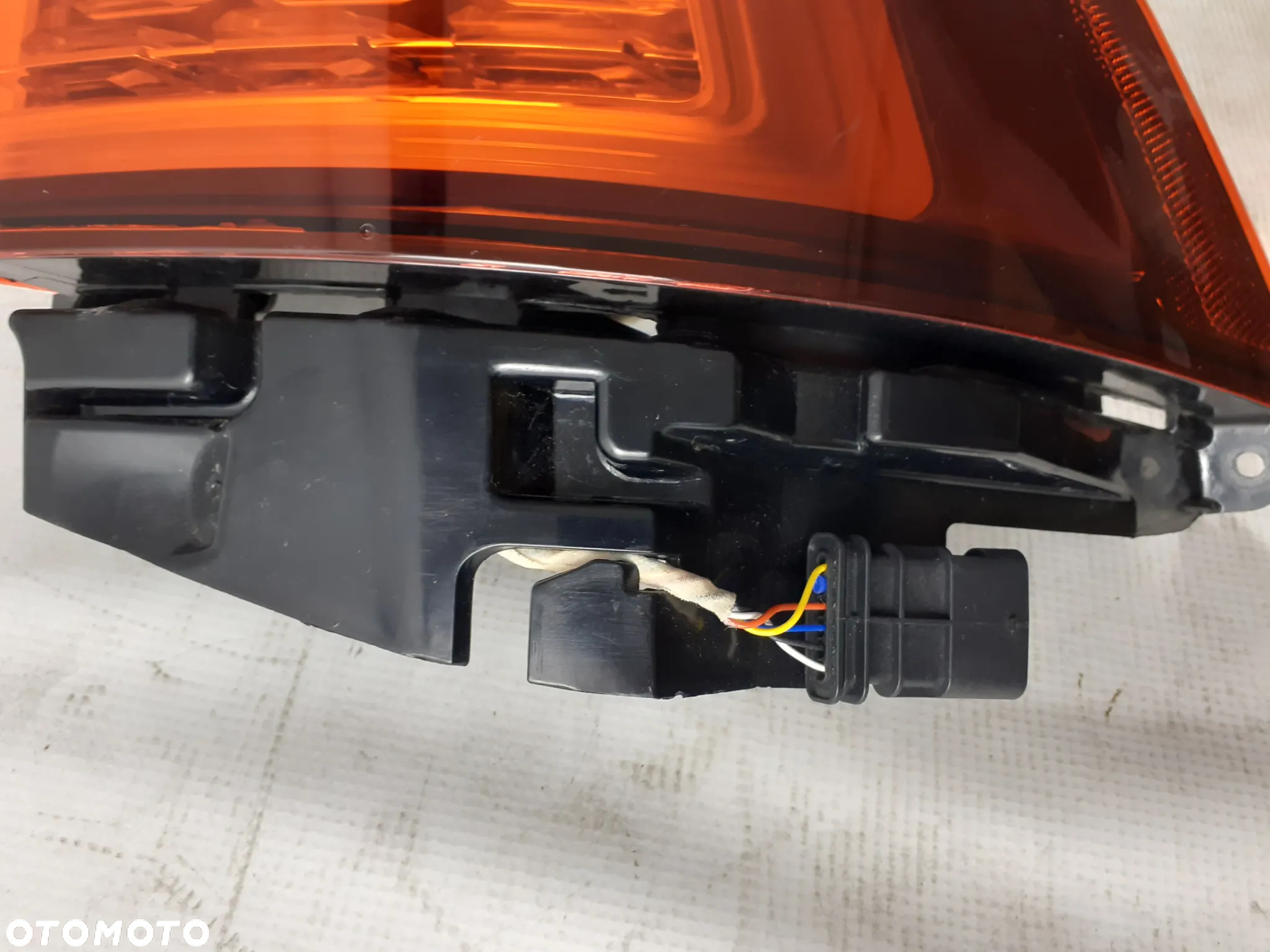 Lampa tylna PRAWA Volvo V60 II 2018-2019 Europa. - 11
