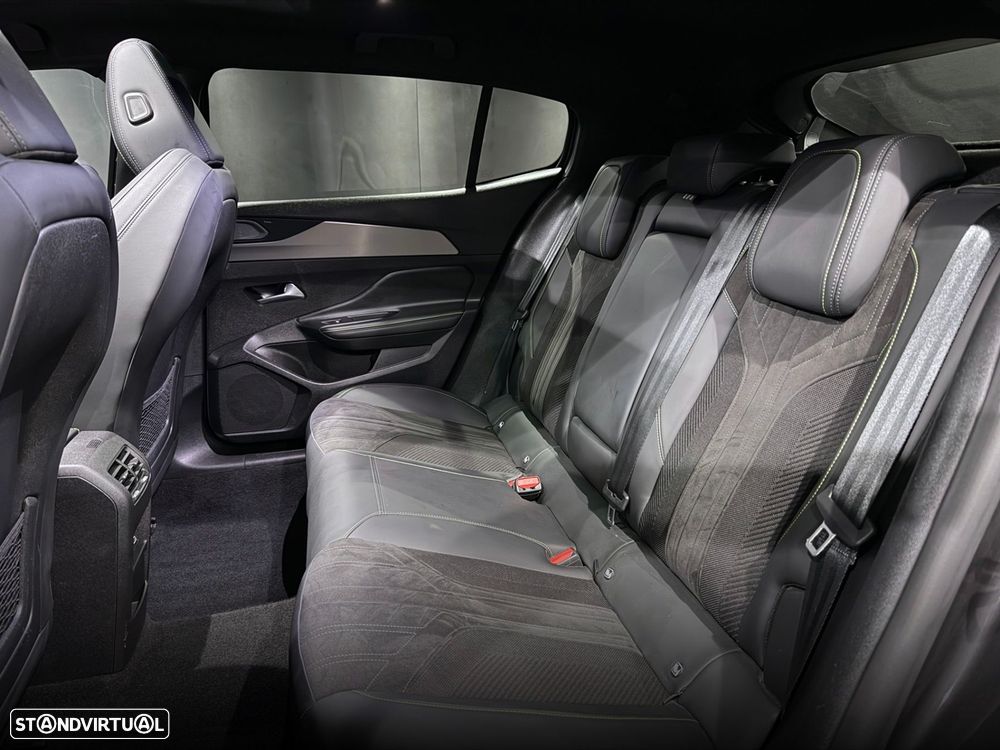 Peugeot 408 1.6 Hybrid GT e-EAT8 - 30