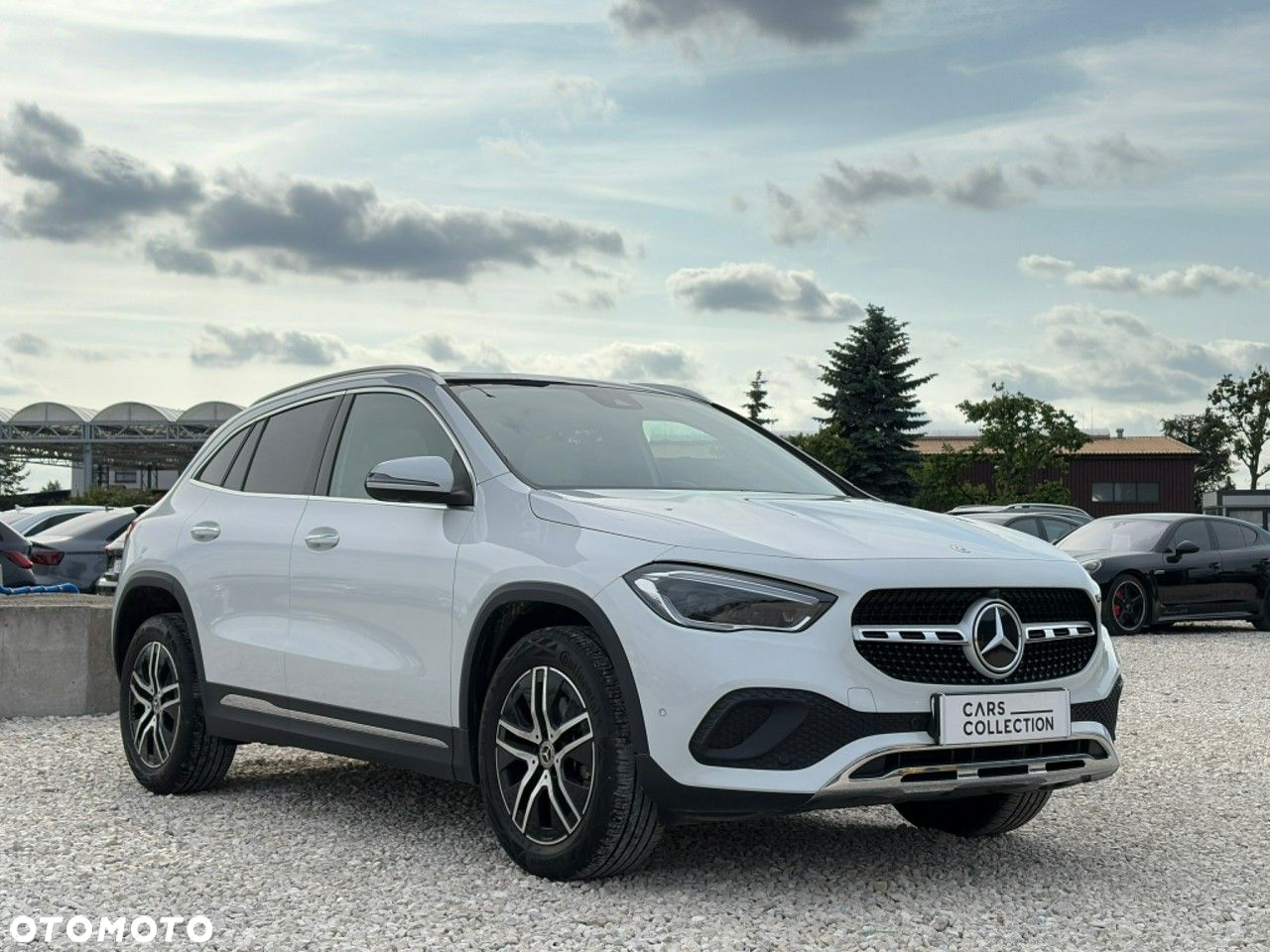 Mercedes-Benz GLA - 2