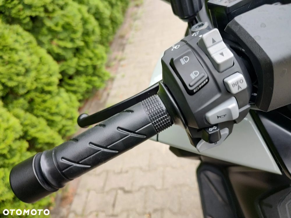 Honda NSS - 12