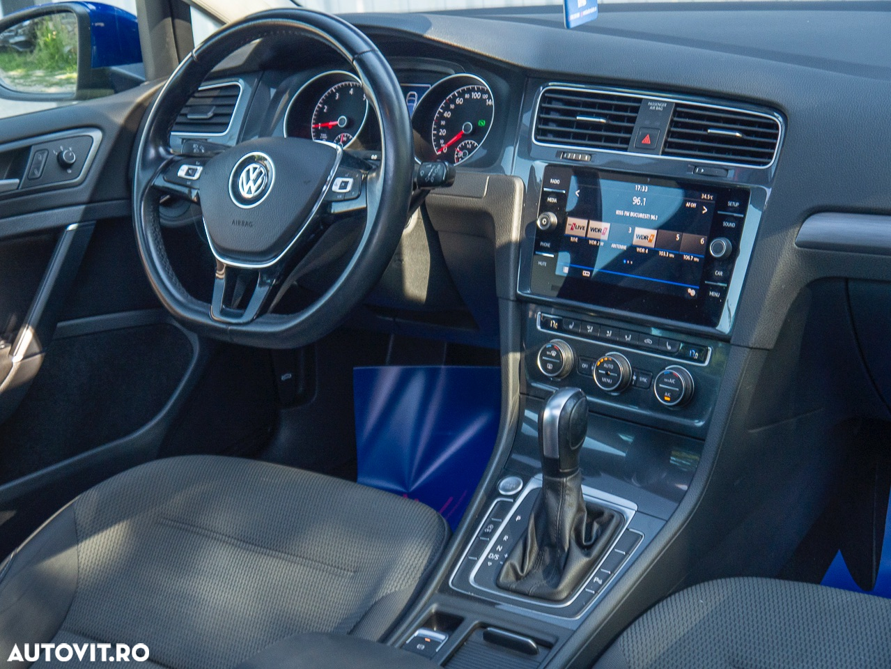 Volkswagen Golf 1.5 eTSI OPF DSG R-Line - 21