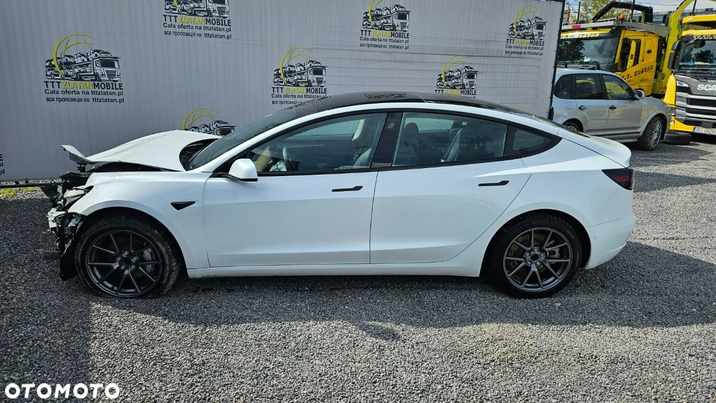 Tesla Model 3 - 2