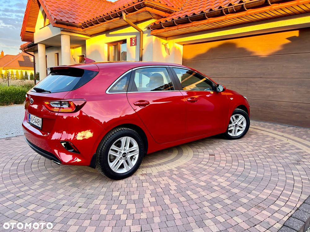 Kia Ceed 1.6 CRDi SCR M - 27