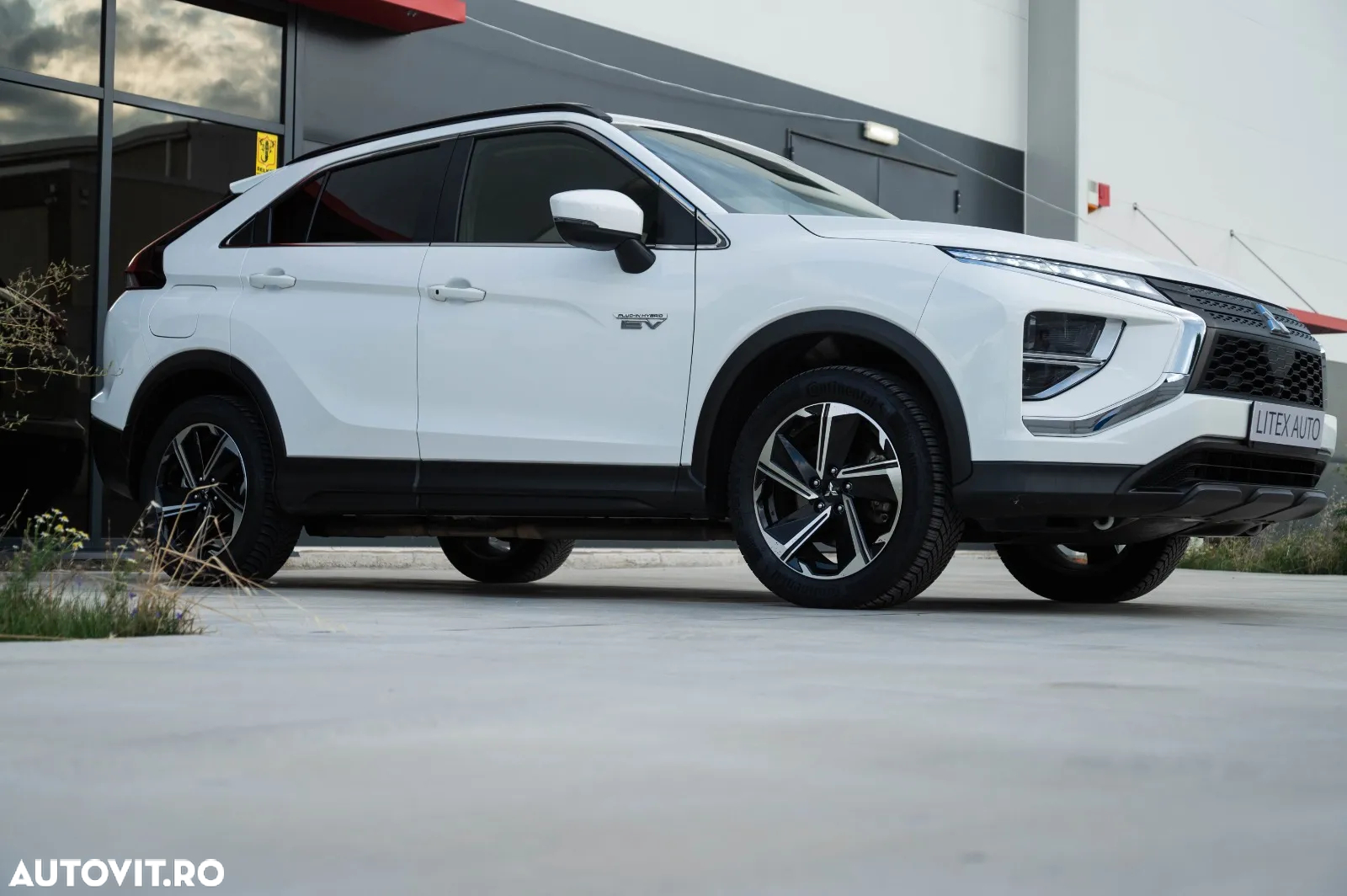 Mitsubishi Eclipse-Cross Plug-In Hybrid 4WD Intro Edition - 13