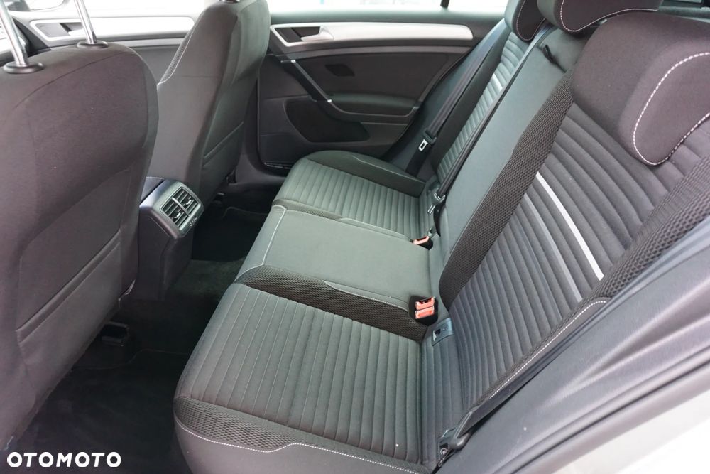 Volkswagen Golf 2.0 TDI BlueMotion Technology Cup - 11