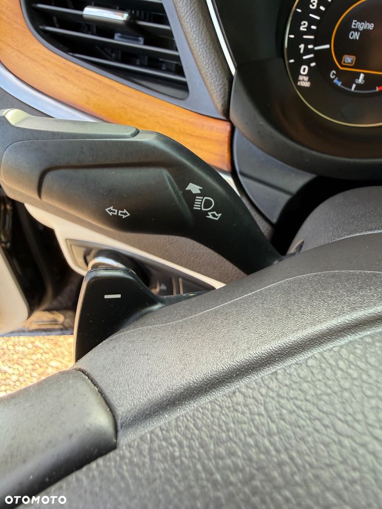 Lincoln MKC - 29